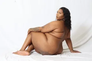 New year New Pussy 💦 - Image 1